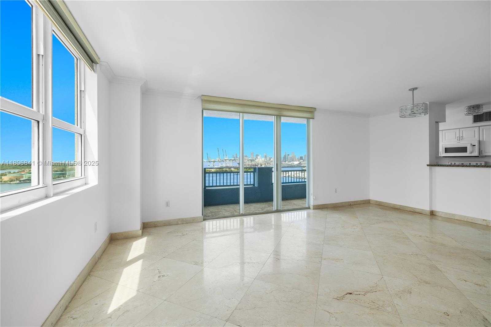 Small Image of 90 ALTON RD #1902, Miami Beach Number 4