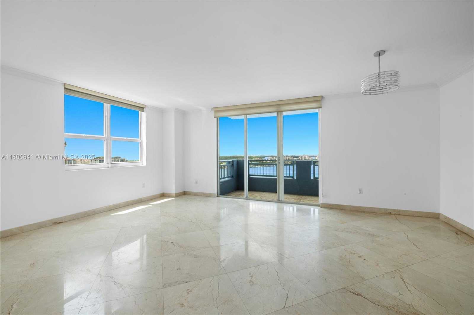 Small Image of 90 ALTON RD #1902, Miami Beach Number 5