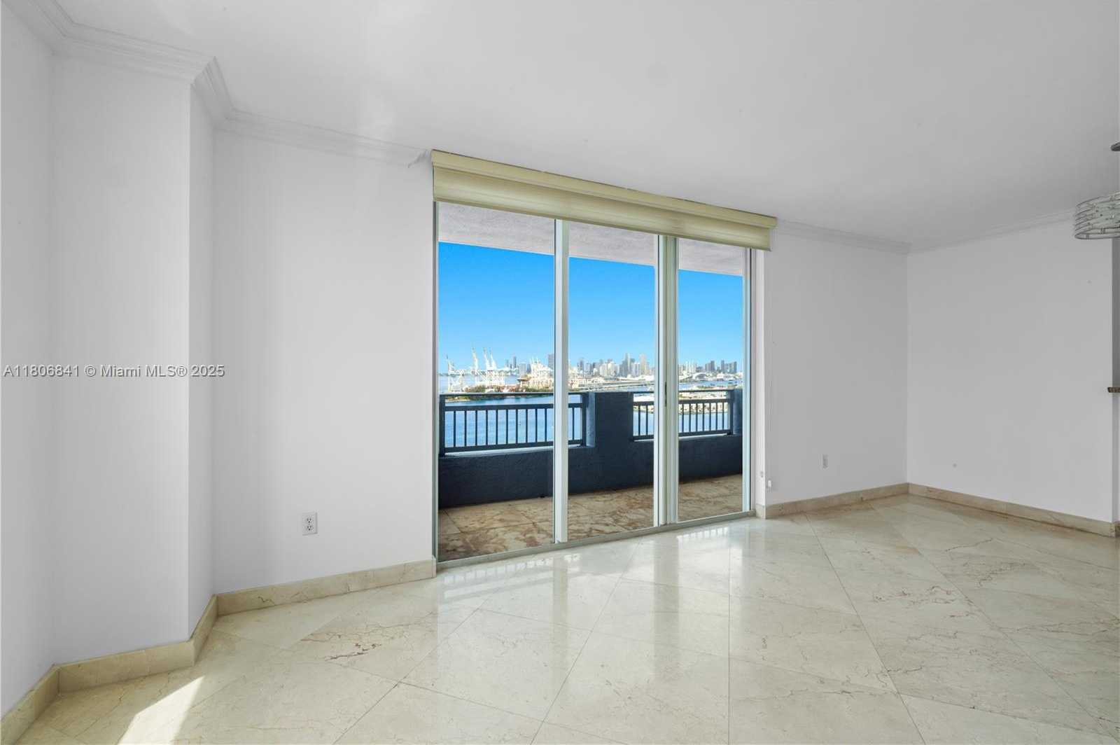 Small Image of 90 ALTON RD #1902, Miami Beach Number 7