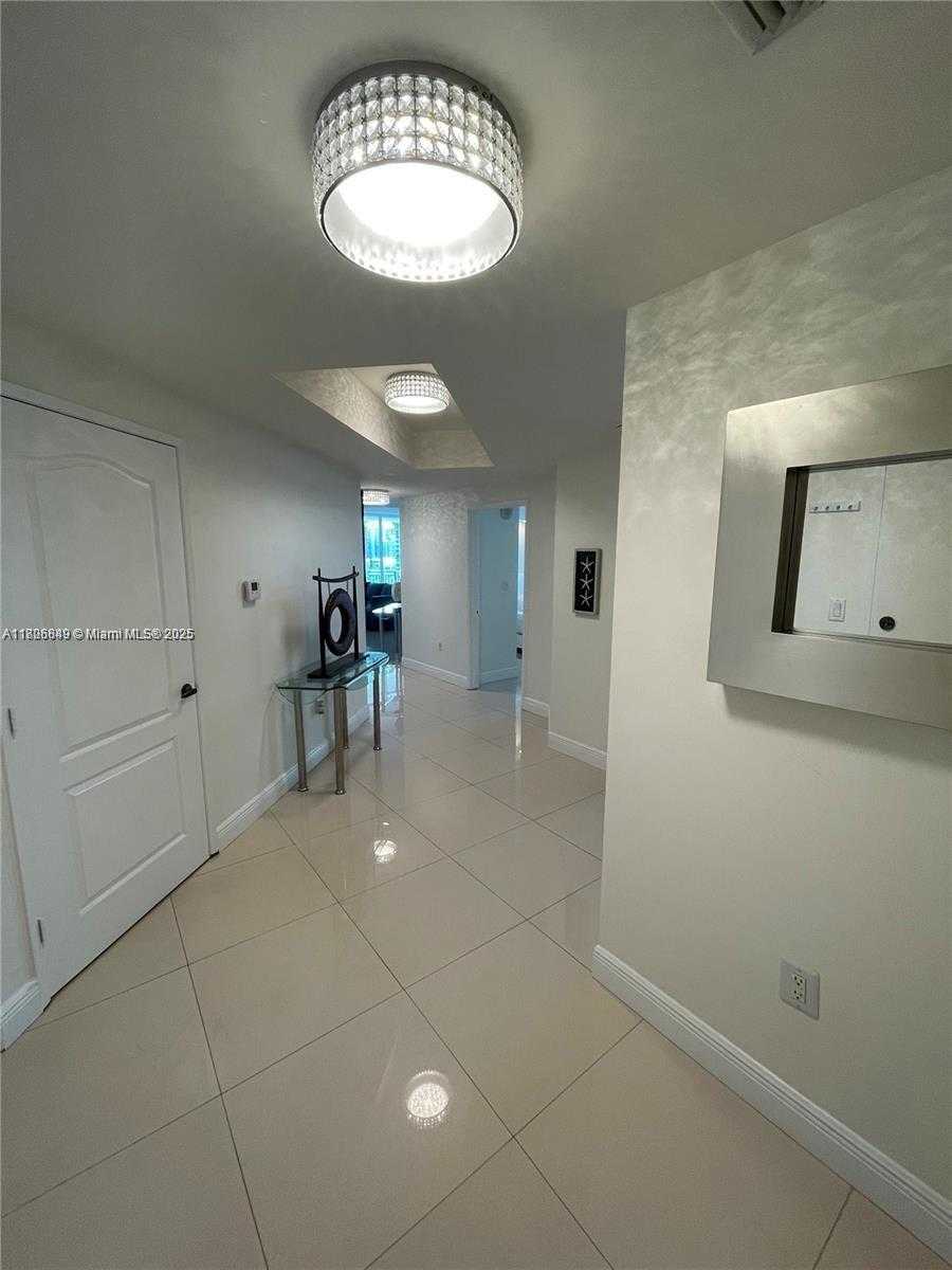 Small Image of 17555 ATLANTIC BLVD #702, Sunny Isles Beach Number 10