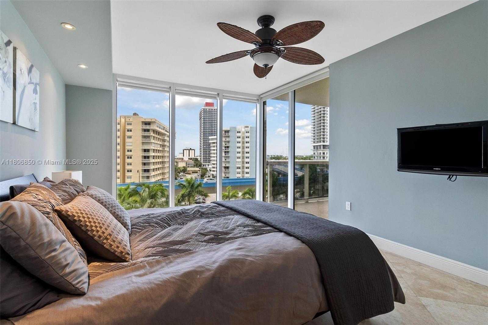 Small Image of 1800 SOUTH OCEAN DR #608, Hallandale Beach Number 14