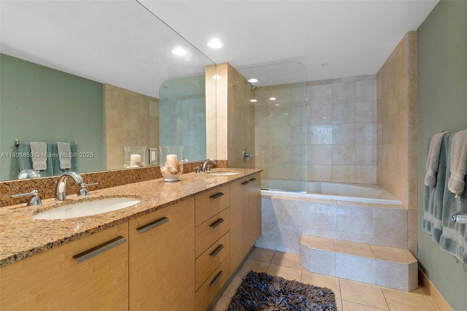 Small Image of 1800 SOUTH OCEAN DR #608, Hallandale Beach Number 16