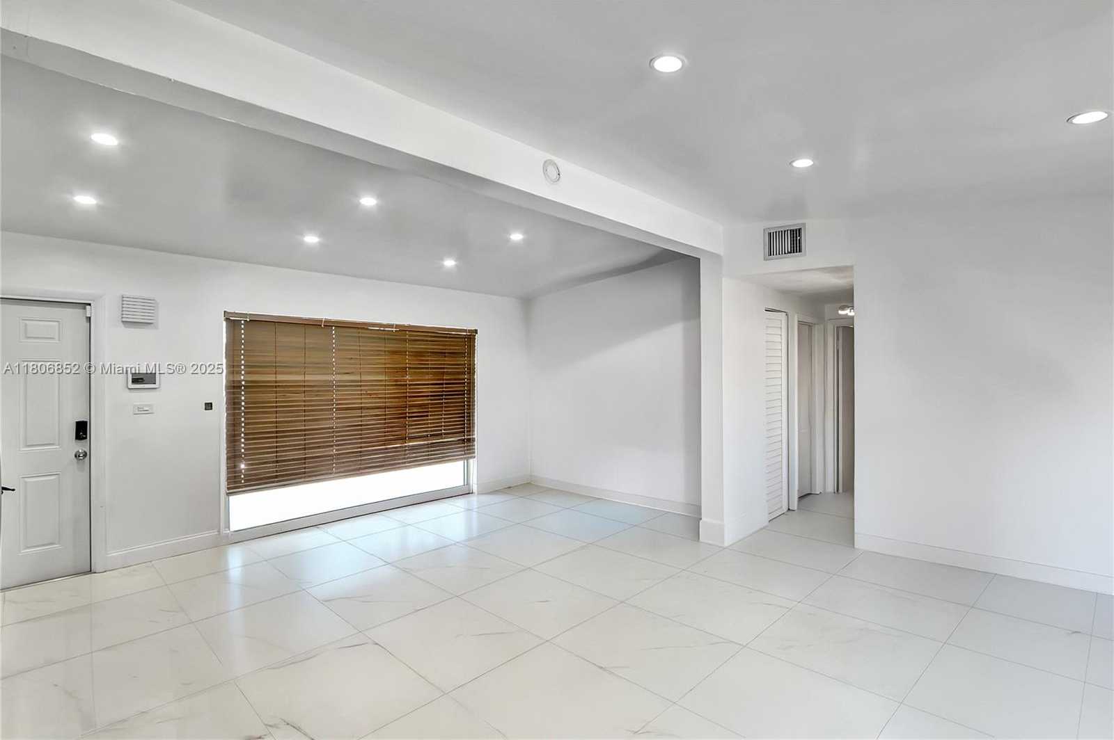 Small Image of 11040 SOUTH WEST 52ND DR, Miami Number 2
