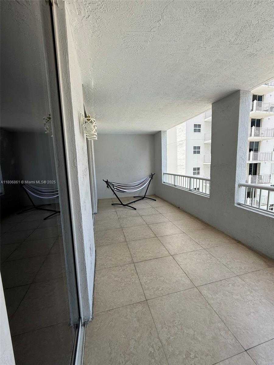 Small Image of 170 SOUTH EAST 14TH ST #1105, Miami Number 11