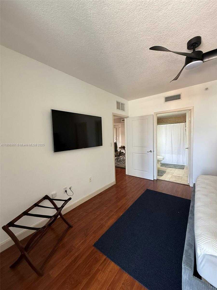 Small Image of 170 SOUTH EAST 14TH ST #1105, Miami Number 13