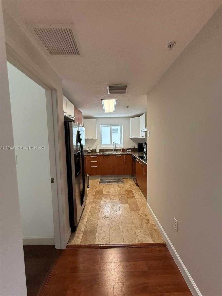 Small Image of 170 SOUTH EAST 14TH ST #1105, Miami Number 18