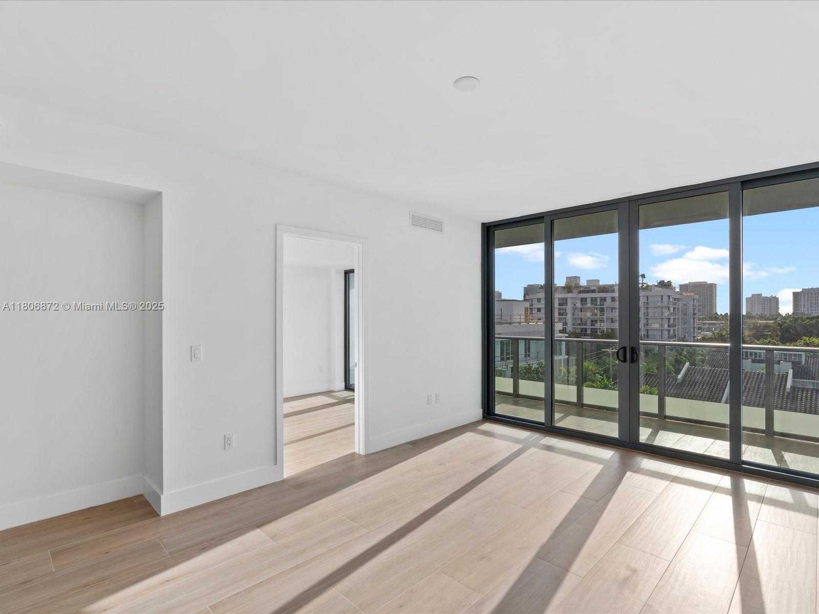 Small Image of 9901 WEST BAY HARBOR DR #605, Bay Harbor Islands Number 13