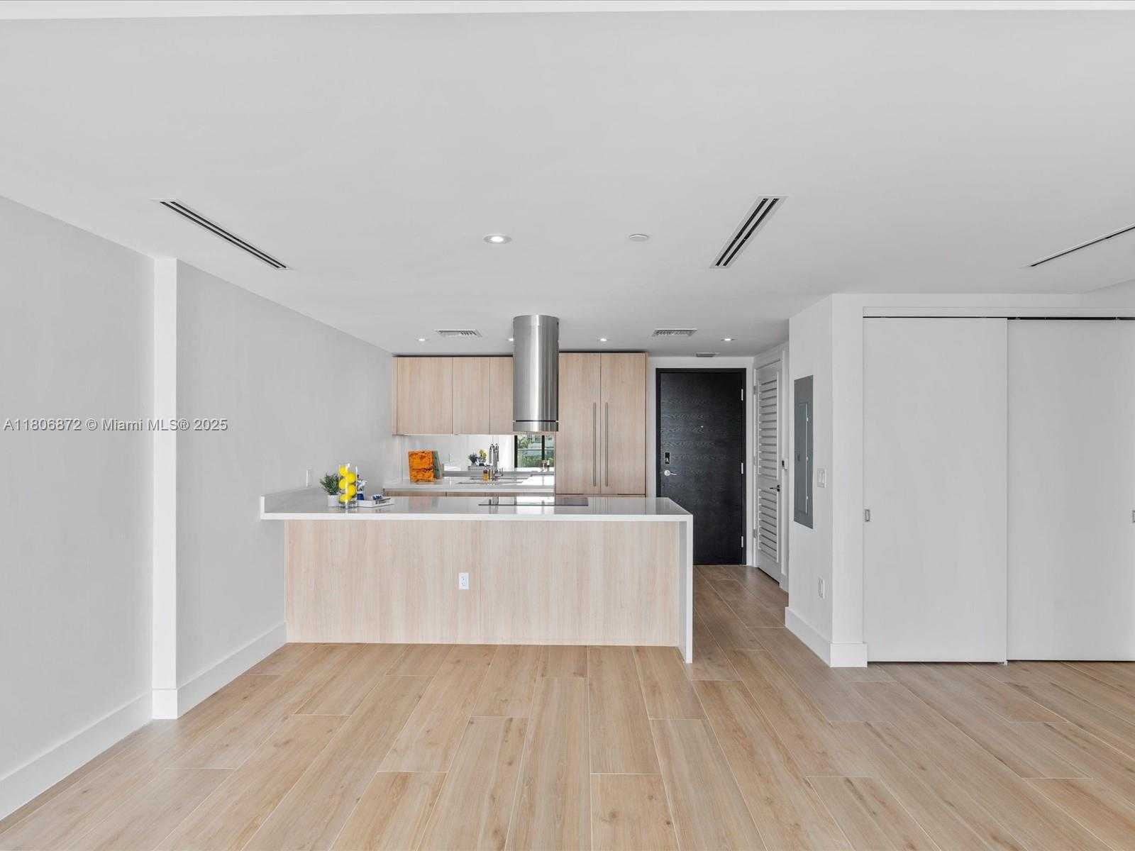Small Image of 9901 WEST BAY HARBOR DR #605, Bay Harbor Islands Number 15