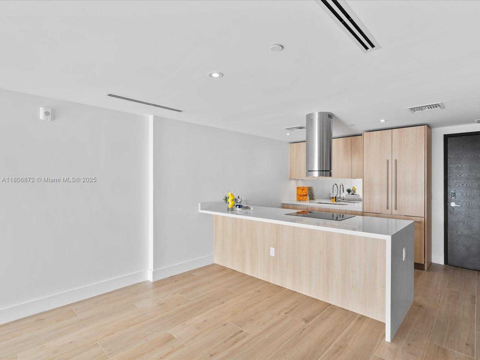 Small Image of 9901 WEST BAY HARBOR DR #605, Bay Harbor Islands Number 16