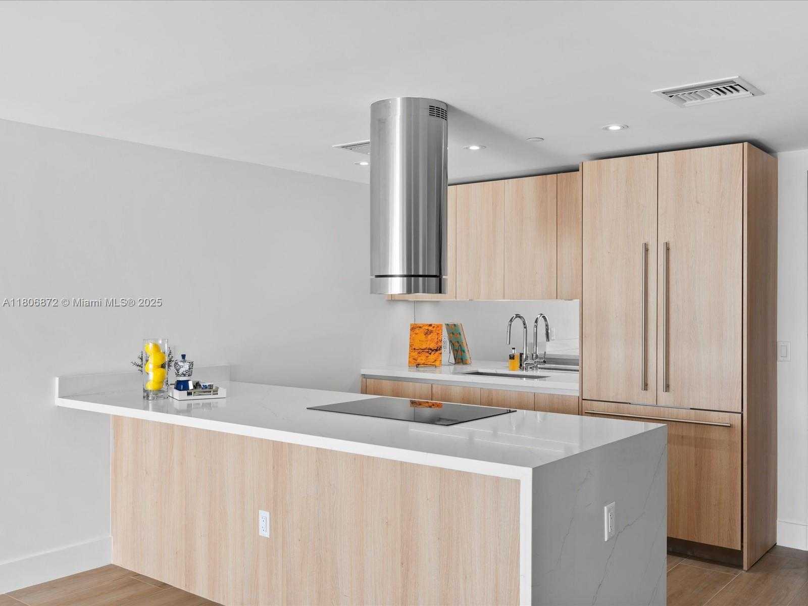 Small Image of 9901 WEST BAY HARBOR DR #605, Bay Harbor Islands Number 18
