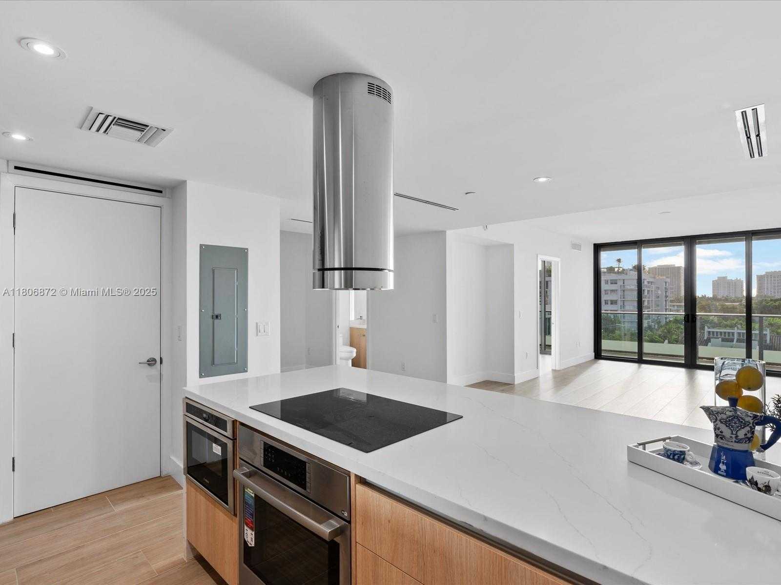 Small Image of 9901 WEST BAY HARBOR DR #605, Bay Harbor Islands Number 2