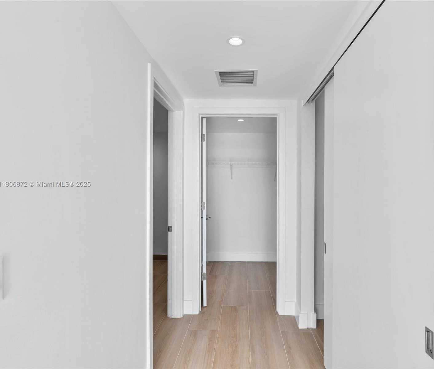Small Image of 9901 WEST BAY HARBOR DR #605, Bay Harbor Islands Number 26