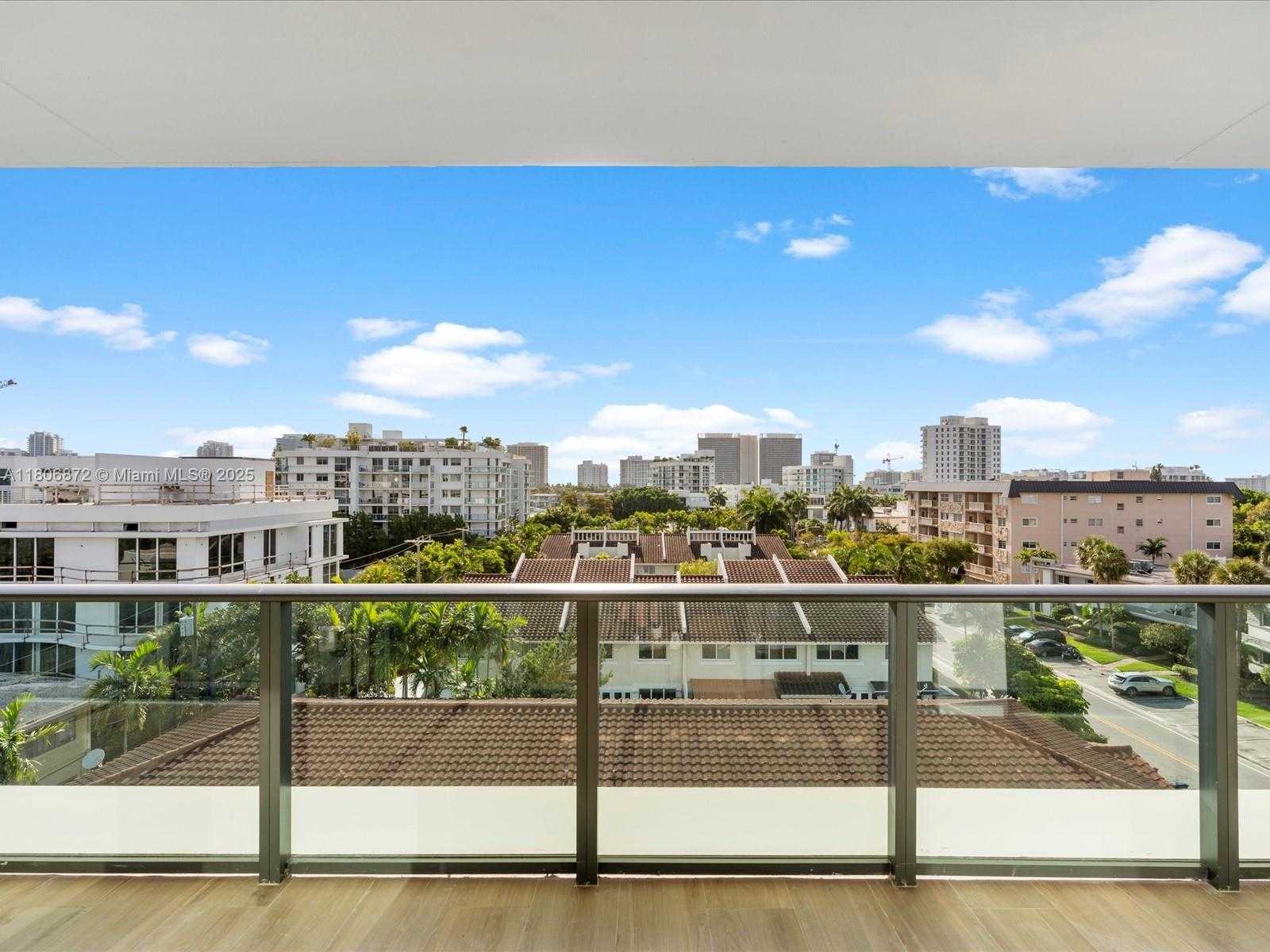 Small Image of 9901 WEST BAY HARBOR DR #605, Bay Harbor Islands Number 37