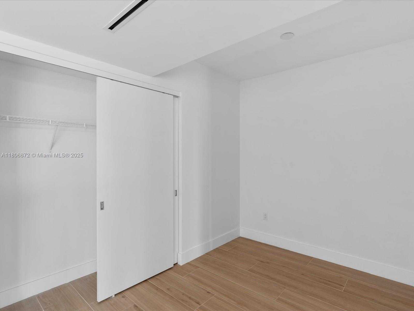 Small Image of 9901 WEST BAY HARBOR DR #605, Bay Harbor Islands Number 7