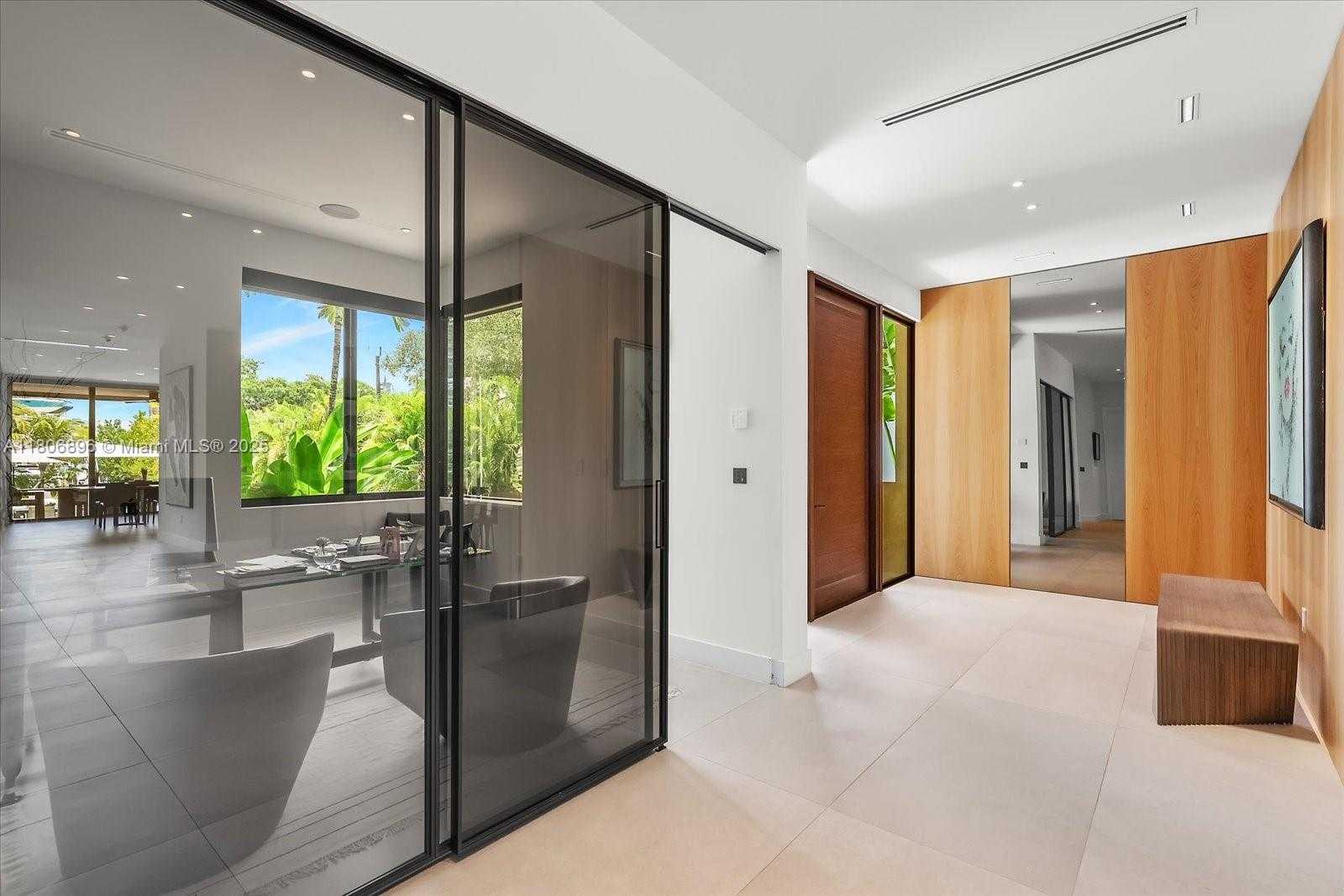 Small Image of 715 NORTH EAST 77TH ST, Miami Number 23