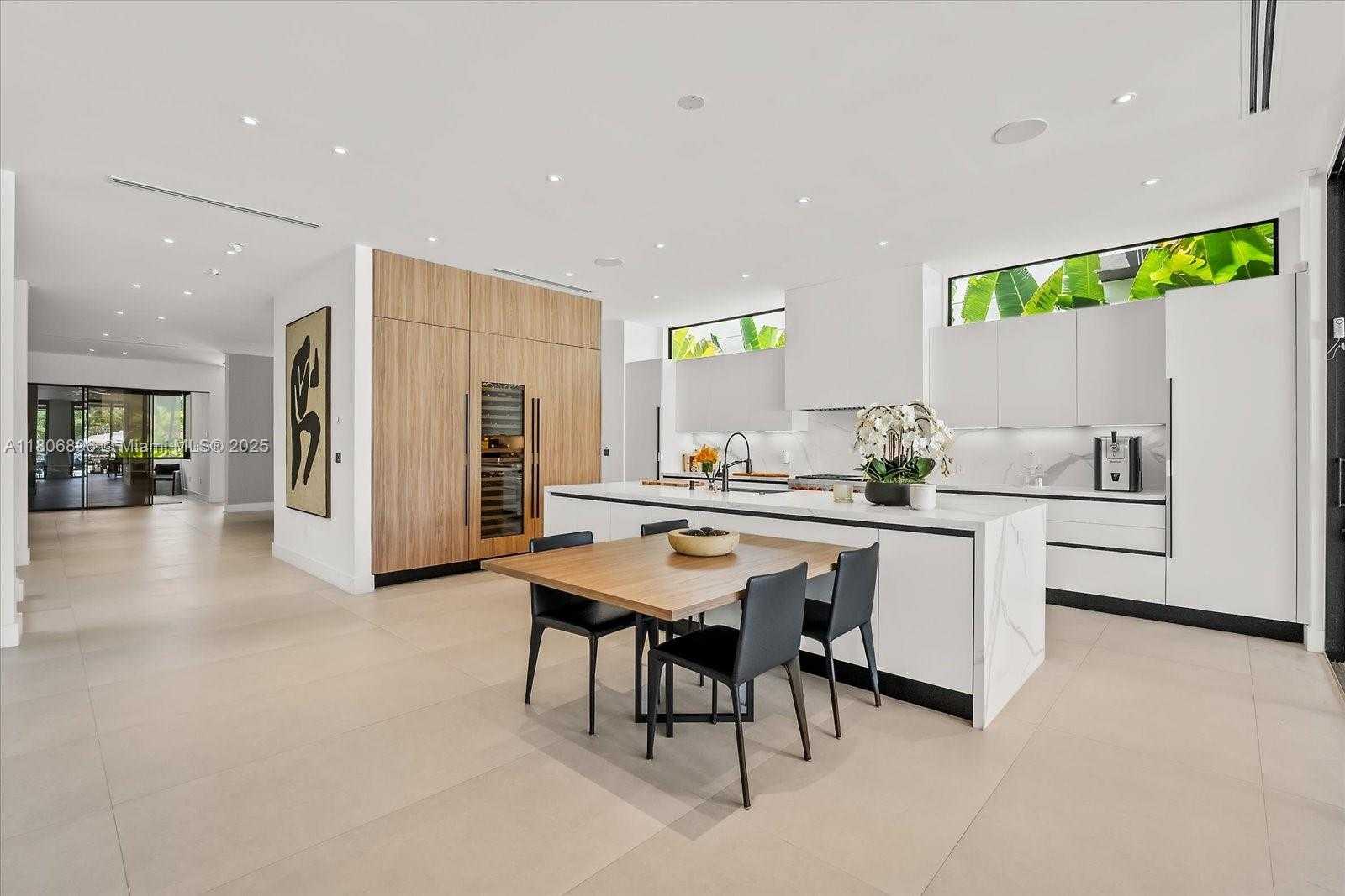 Small Image of 715 NORTH EAST 77TH ST, Miami Number 5