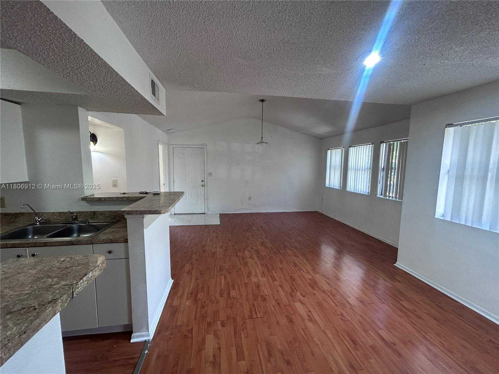 Small Image of 10581 SOUTH WEST 155TH CT #1224, Miami Number 11