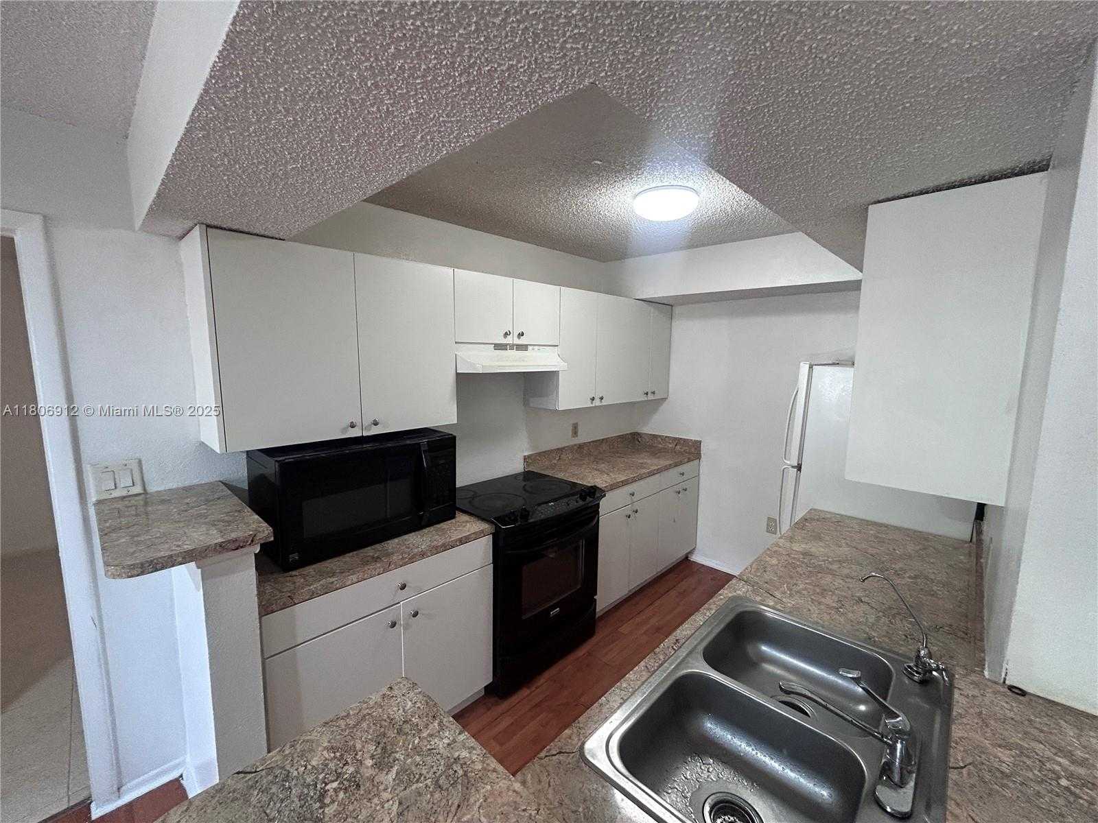 Small Image of 10581 SOUTH WEST 155TH CT #1224, Miami Number 13