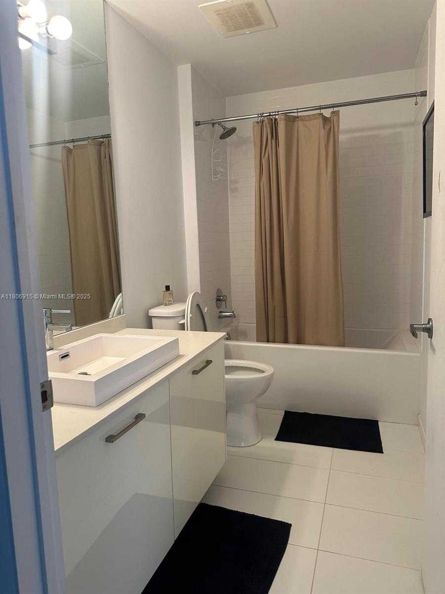 Small Image of 151 SOUTH EAST 1ST ST #903, Miami Number 4