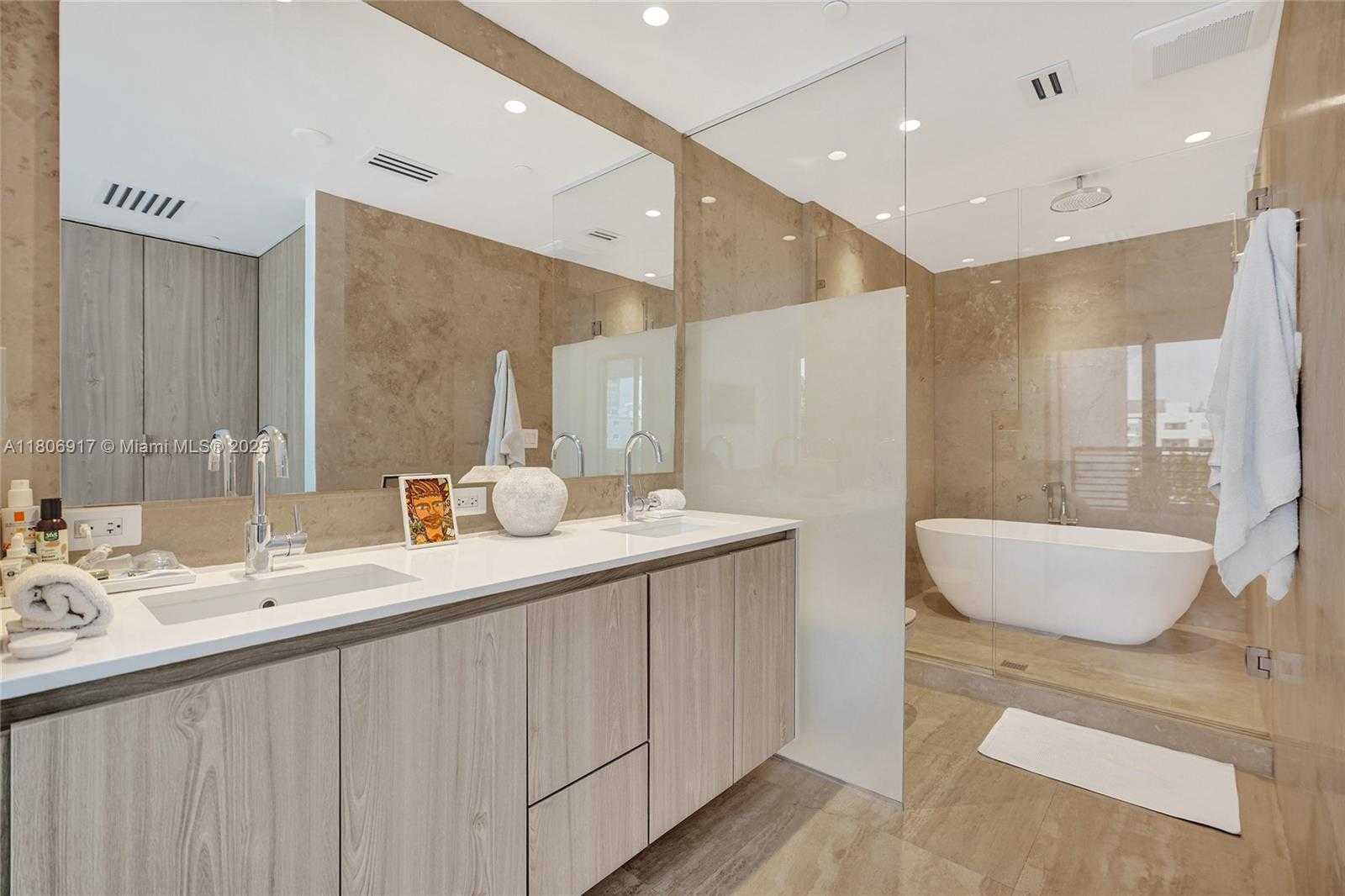 Small Image of 1445 16TH ST #404, Miami Beach Number 13