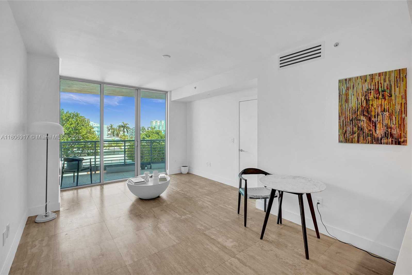 Small Image of 1445 16TH ST #404, Miami Beach Number 2