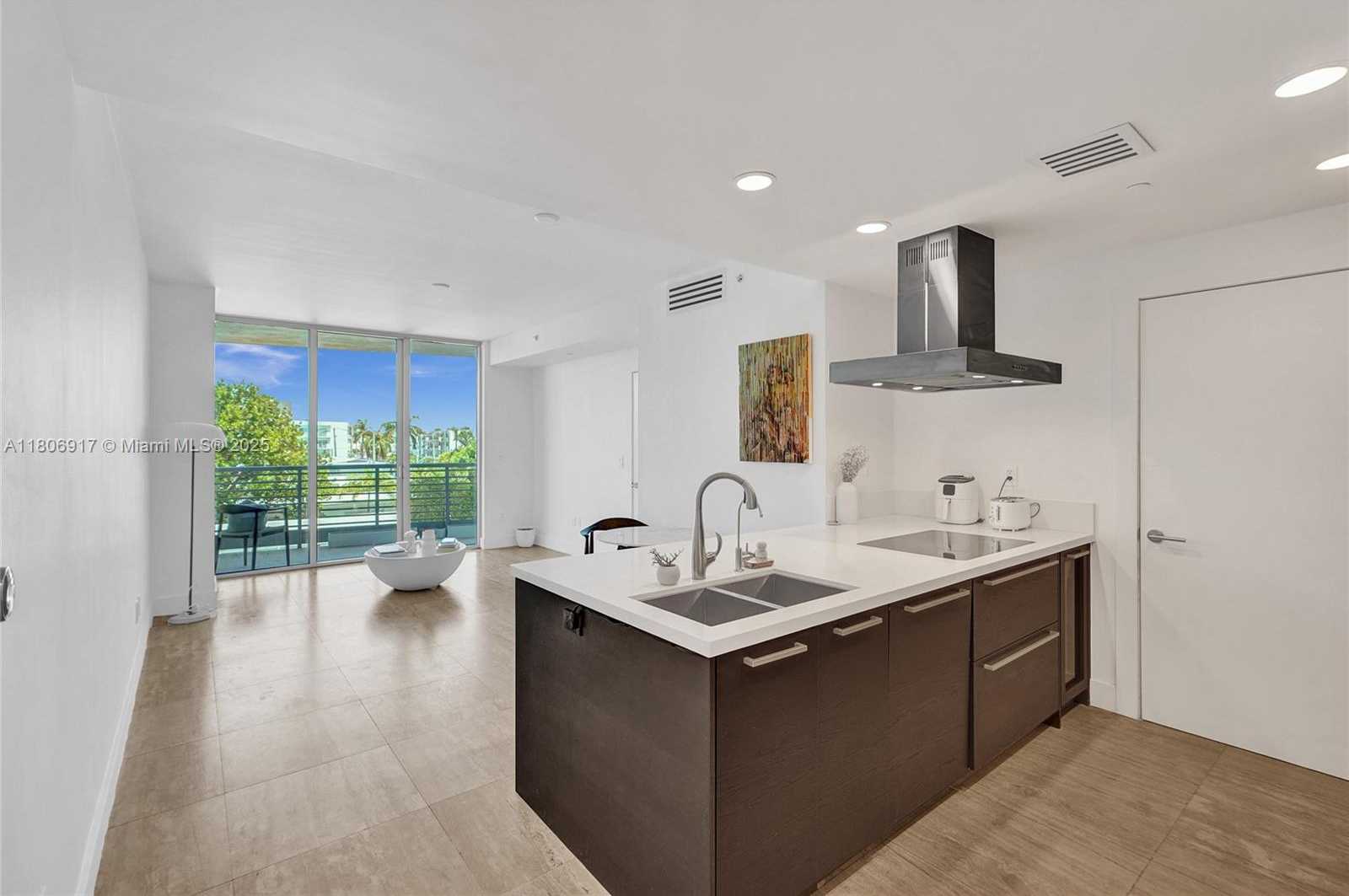 Small Image of 1445 16TH ST #404, Miami Beach Number 6