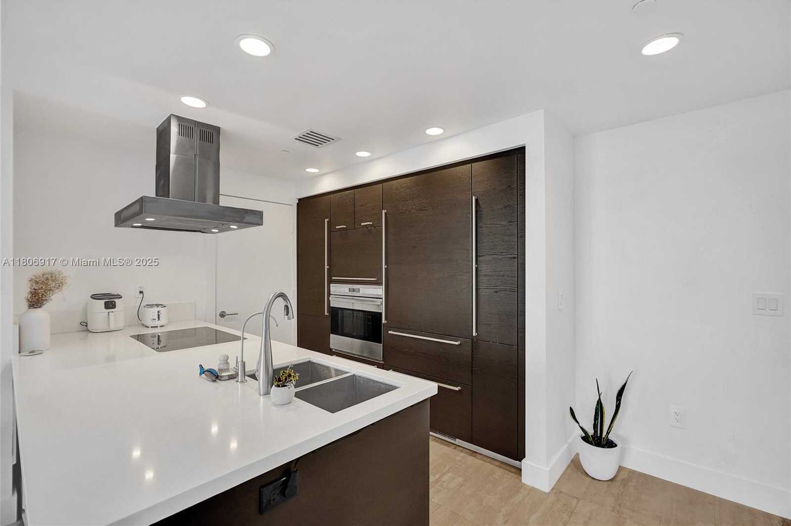 Small Image of 1445 16TH ST #404, Miami Beach Number 7