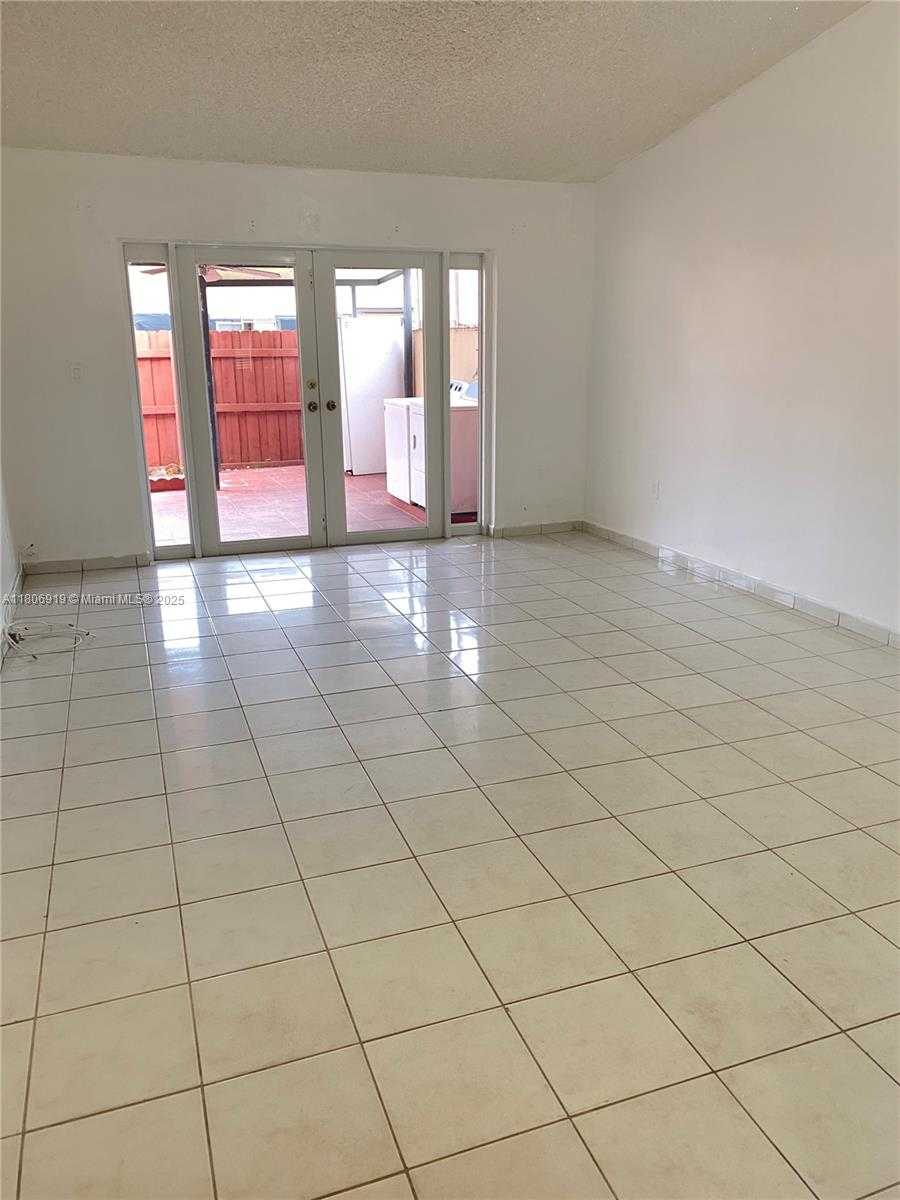 Small Image of 13759 SOUTH WEST 49TH ST, Miami Number 3