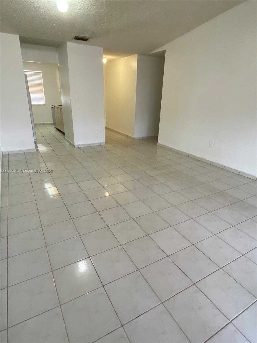 Small Image of 13759 SOUTH WEST 49TH ST, Miami Number 5