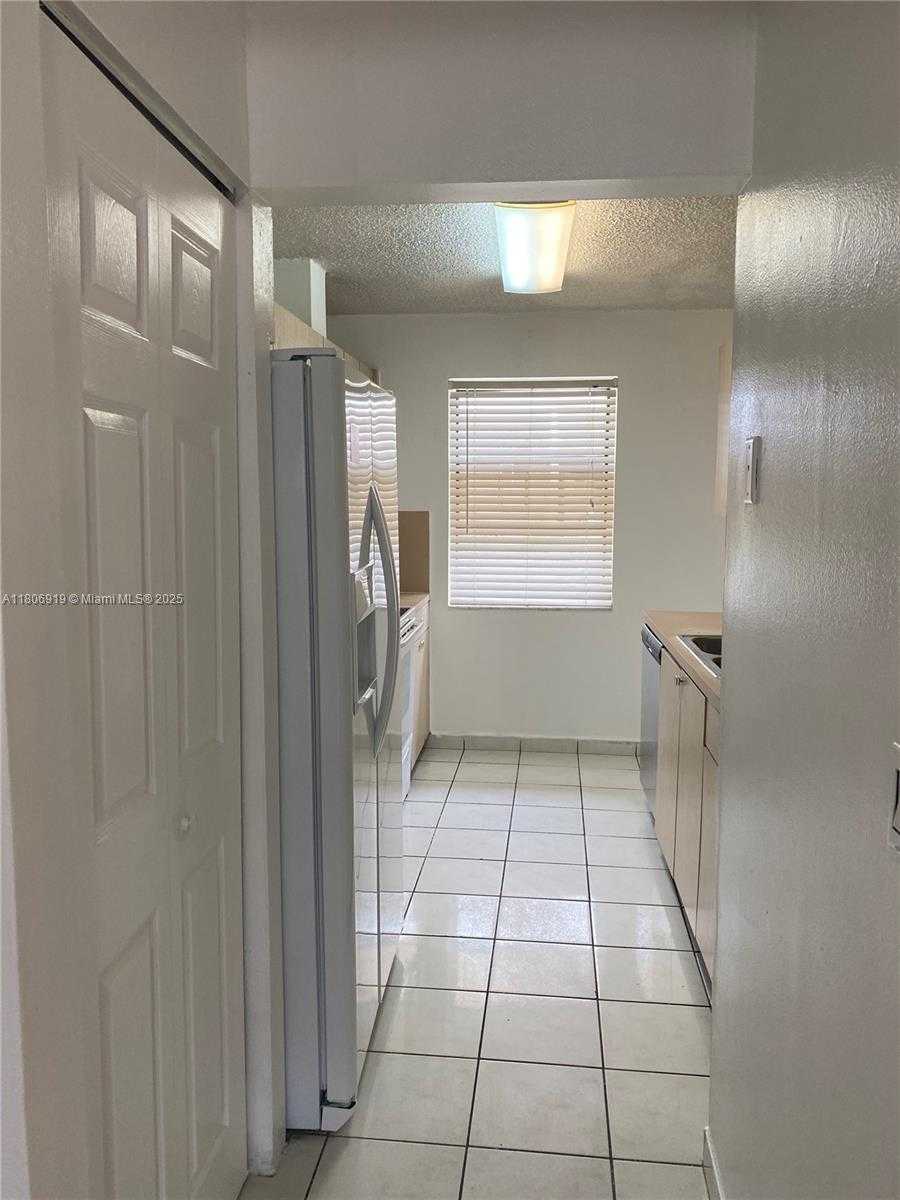 Small Image of 13759 SOUTH WEST 49TH ST, Miami Number 6