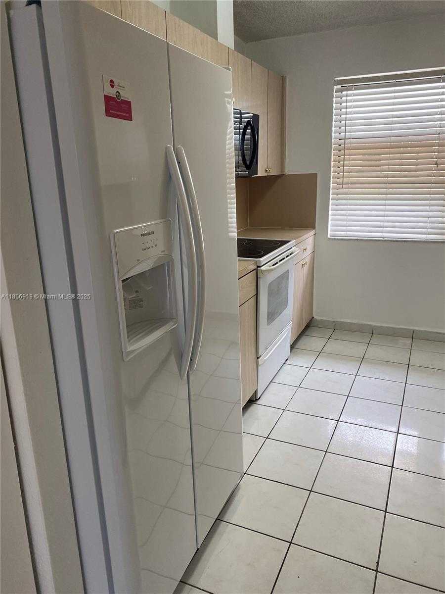 Small Image of 13759 SOUTH WEST 49TH ST, Miami Number 7