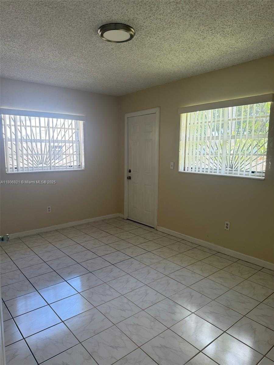 Small Image of 15201 SOUTH WEST 307TH RD #15201, Homestead Number 4