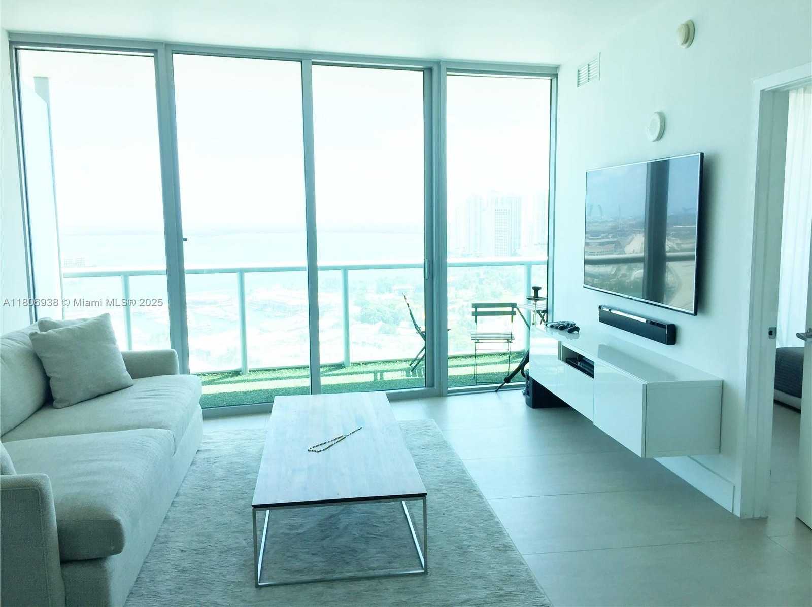 Small Image of 888 BISCAYNE BLVD #3007, Miami Number 2