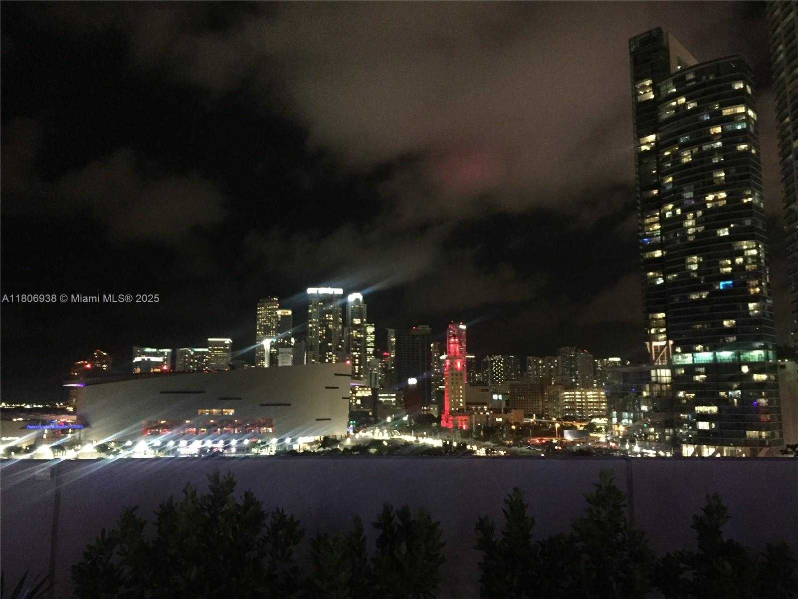 Small Image of 888 BISCAYNE BLVD #3007, Miami Number 7