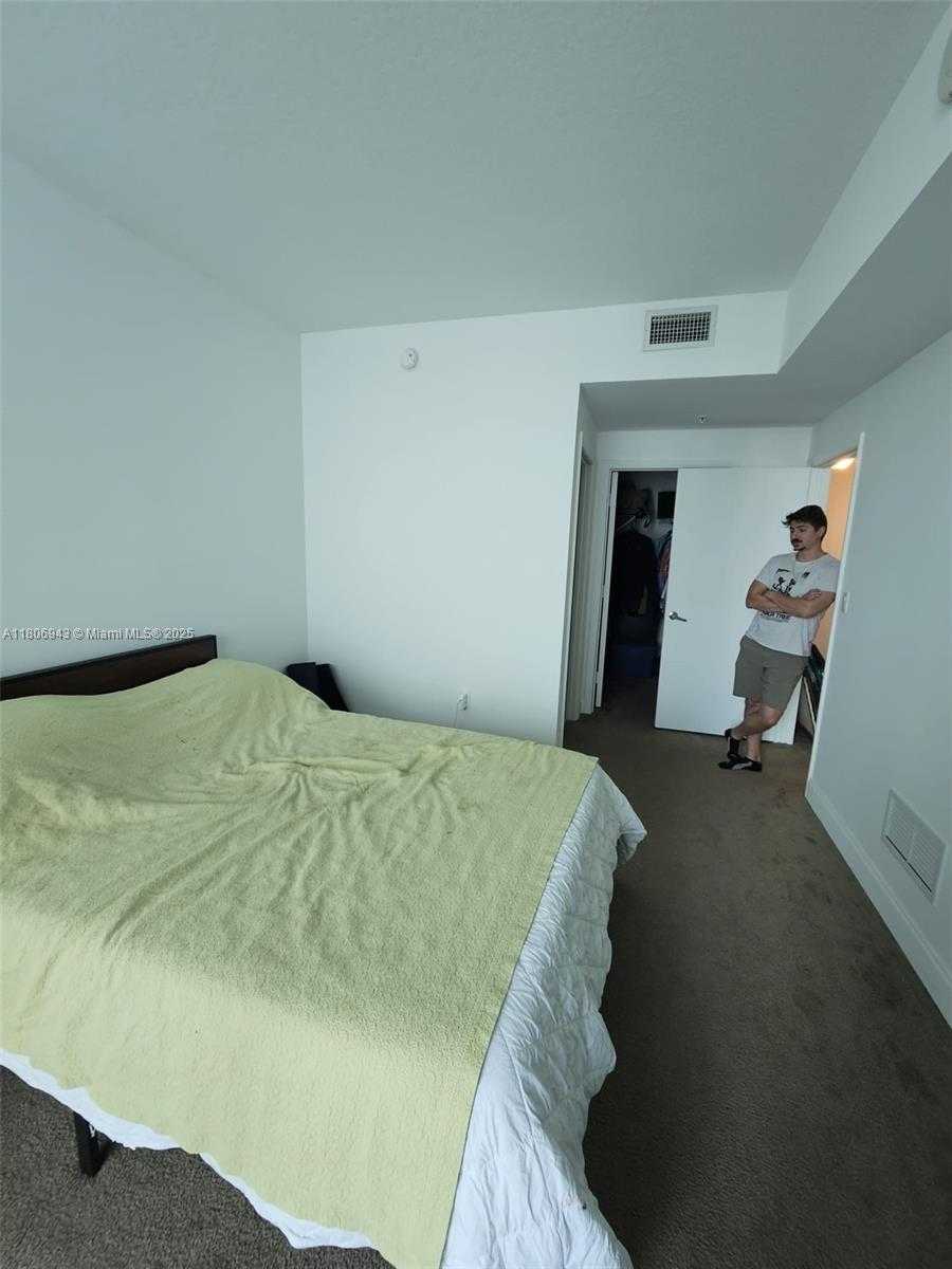 Small Image of 1900 NORTH BAYSHORE DR #1807, Miami Number 18