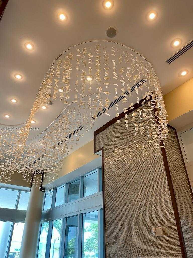 Small Image of 6801 COLLINS AVE #C1115, Miami Beach Number 11