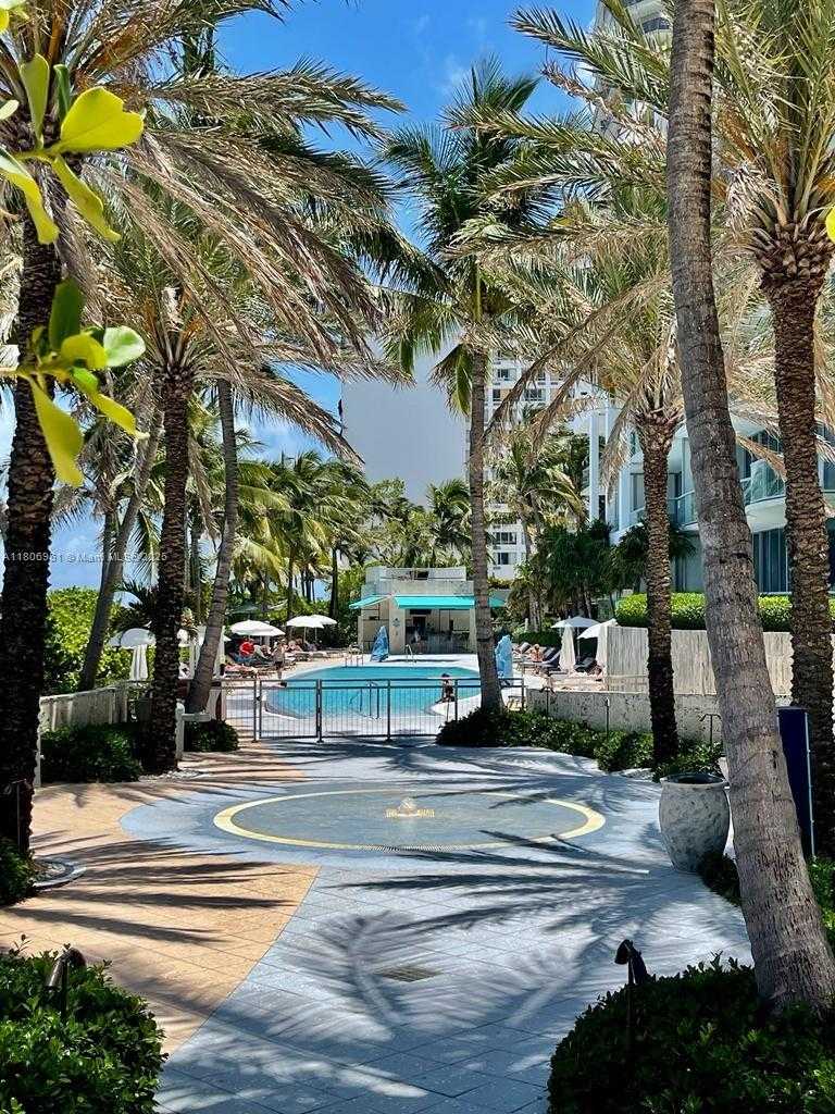 Small Image of 6801 COLLINS AVE #C1115, Miami Beach Number 12