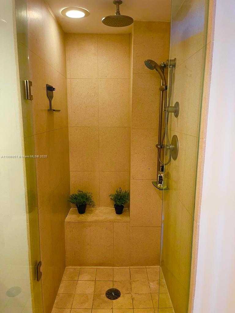 Small Image of 6801 COLLINS AVE #C1115, Miami Beach Number 44