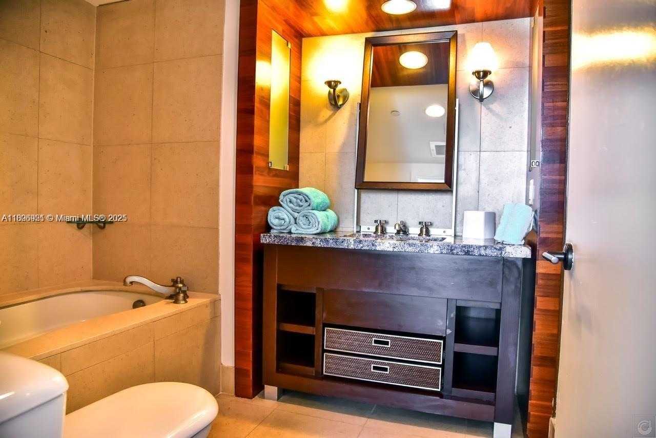 Small Image of 6801 COLLINS AVE #C1115, Miami Beach Number 54