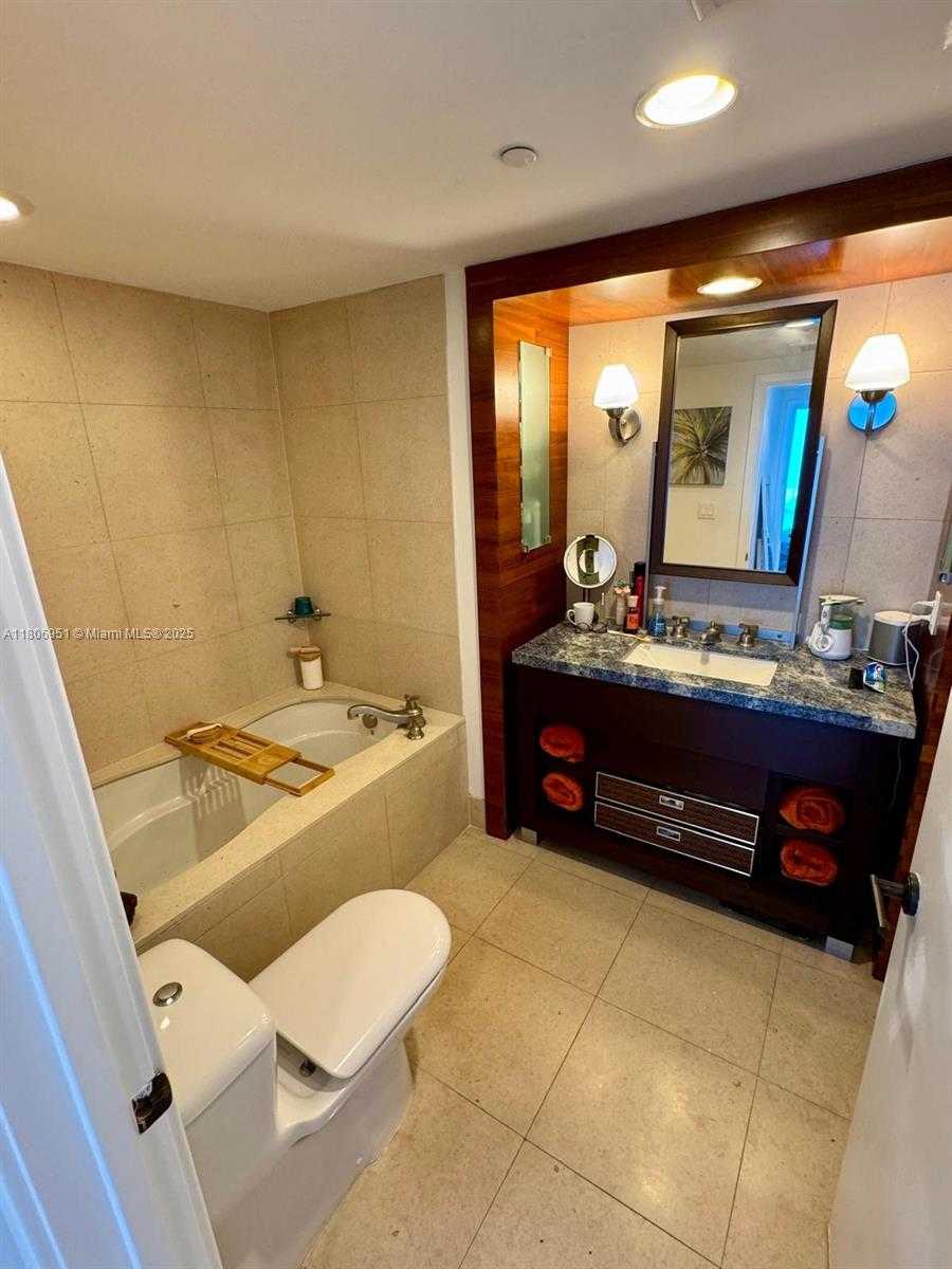 Small Image of 6801 COLLINS AVE #C1115, Miami Beach Number 61