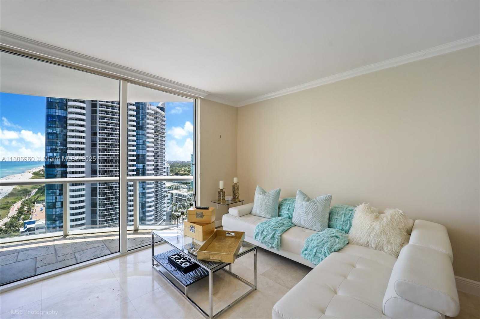 Small Image of 6365 COLLINS AVE #2206, Miami Beach Number 3