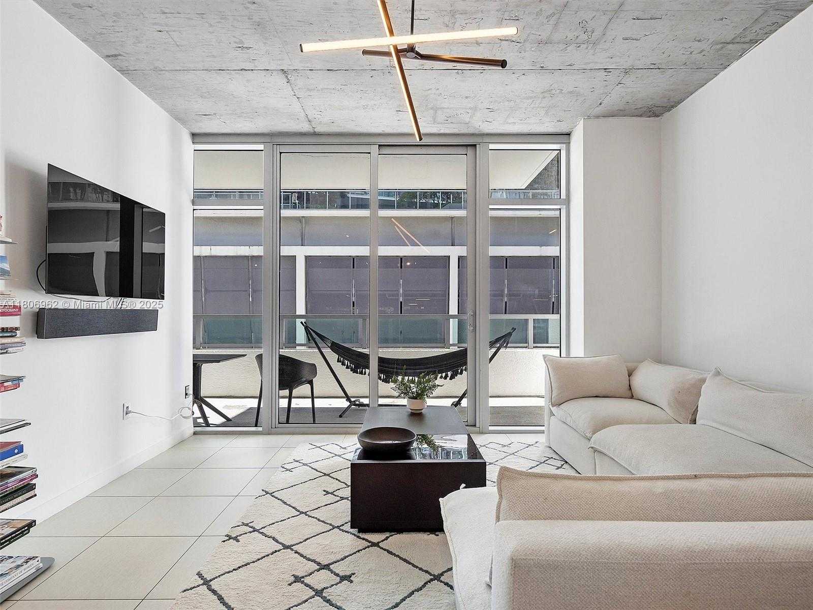 Small Image of 3301 NORTH EAST 1ST AVE #L0305, Miami Number 14