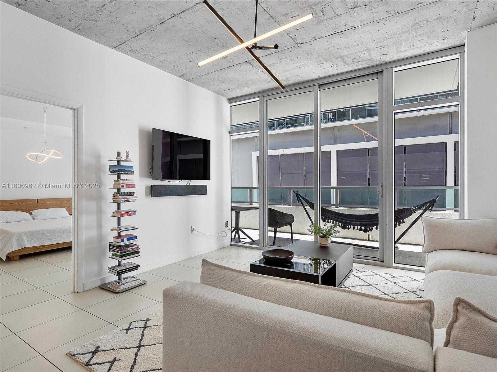 Small Image of 3301 NORTH EAST 1ST AVE #L0305, Miami Number 15