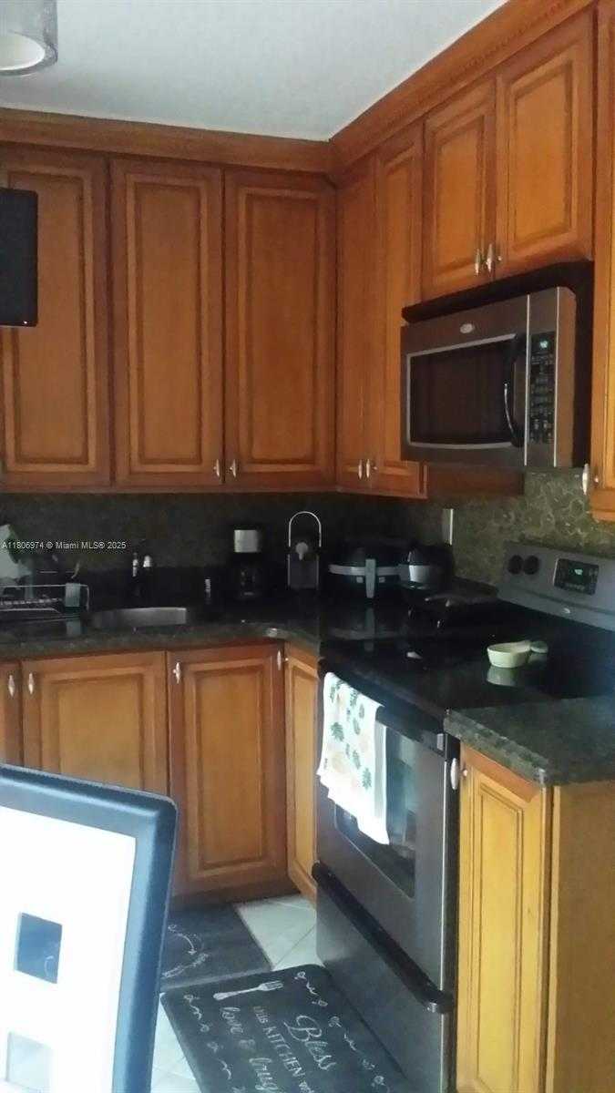 Small Image of 680 NORTH WEST 82ND PL #260, Miami Number 3