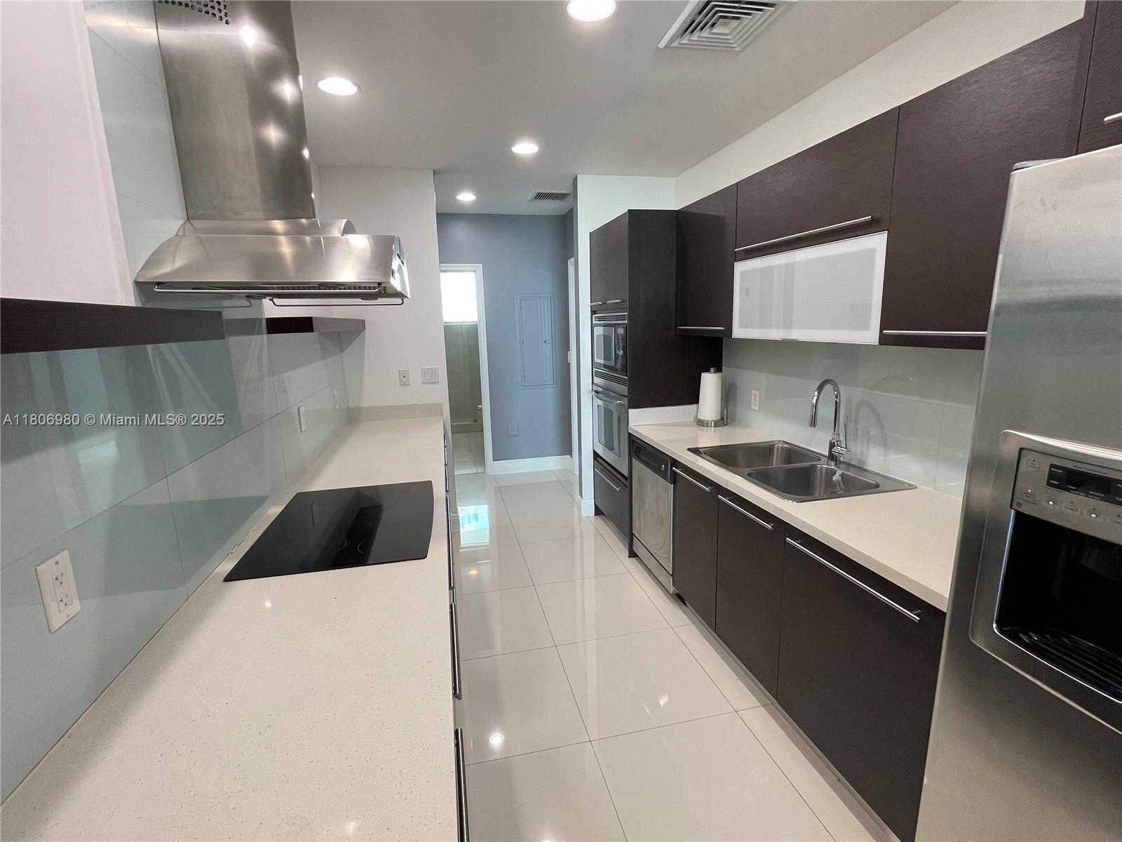 Small Image of 7928 EAST DR #805, North Bay Village Number 15