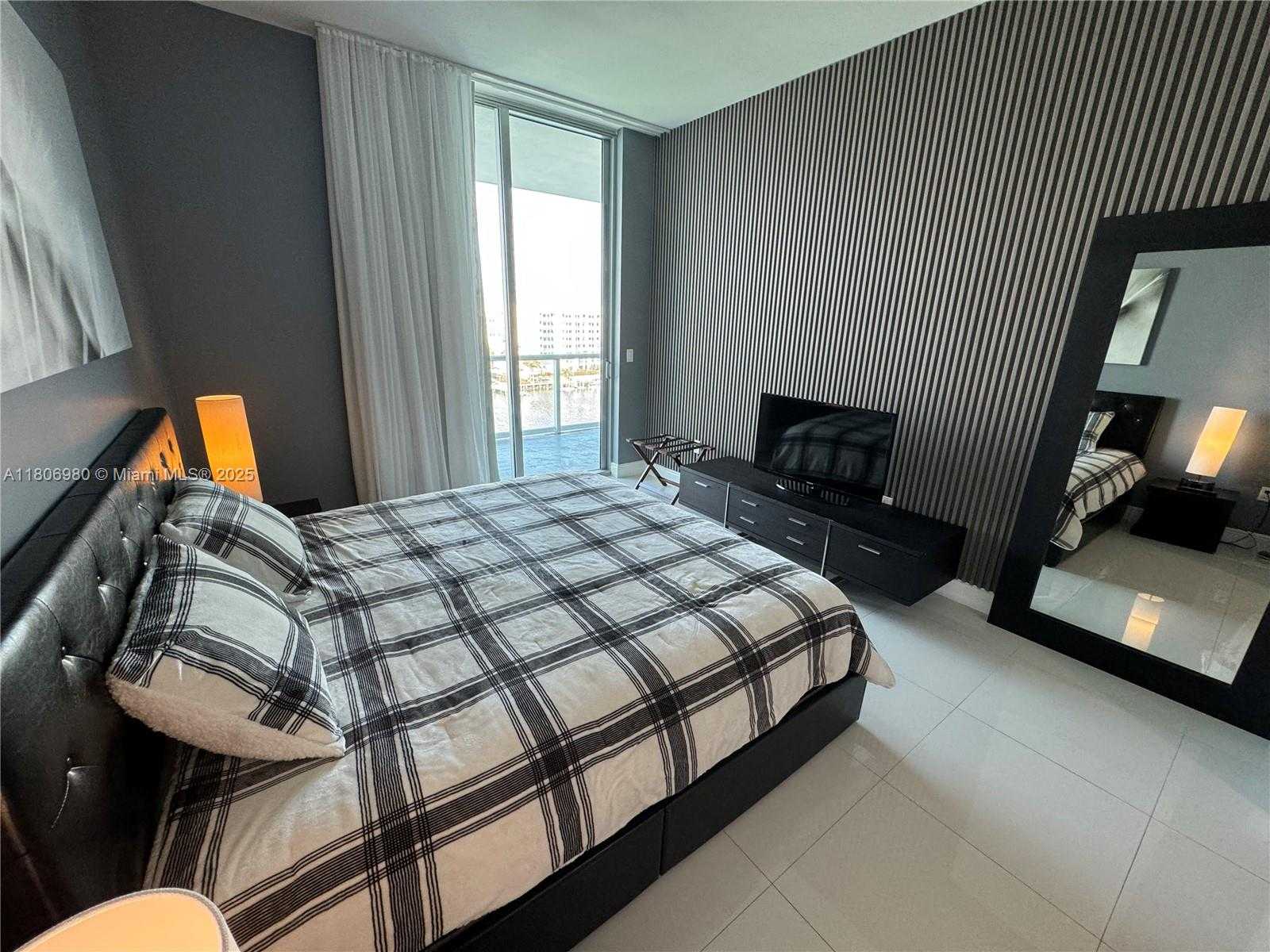 Small Image of 7928 EAST DR #805, North Bay Village Number 22