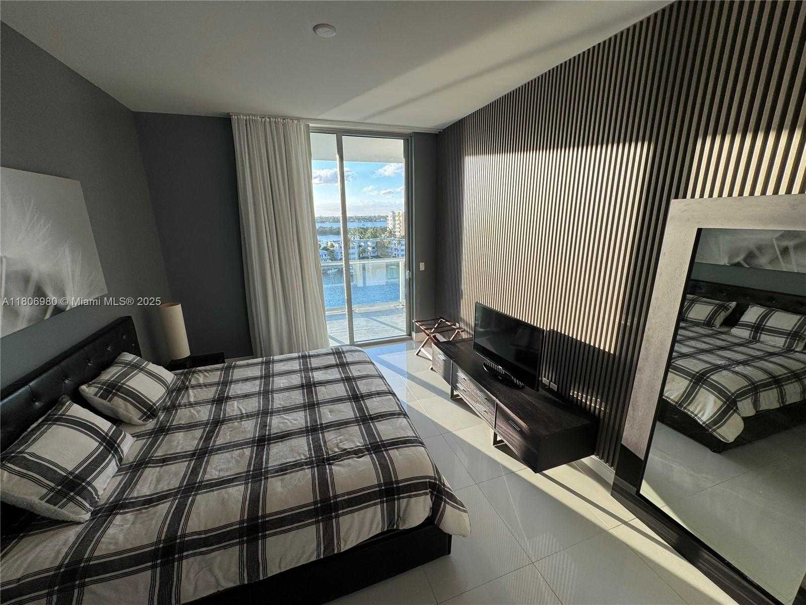 Small Image of 7928 EAST DR #805, North Bay Village Number 28