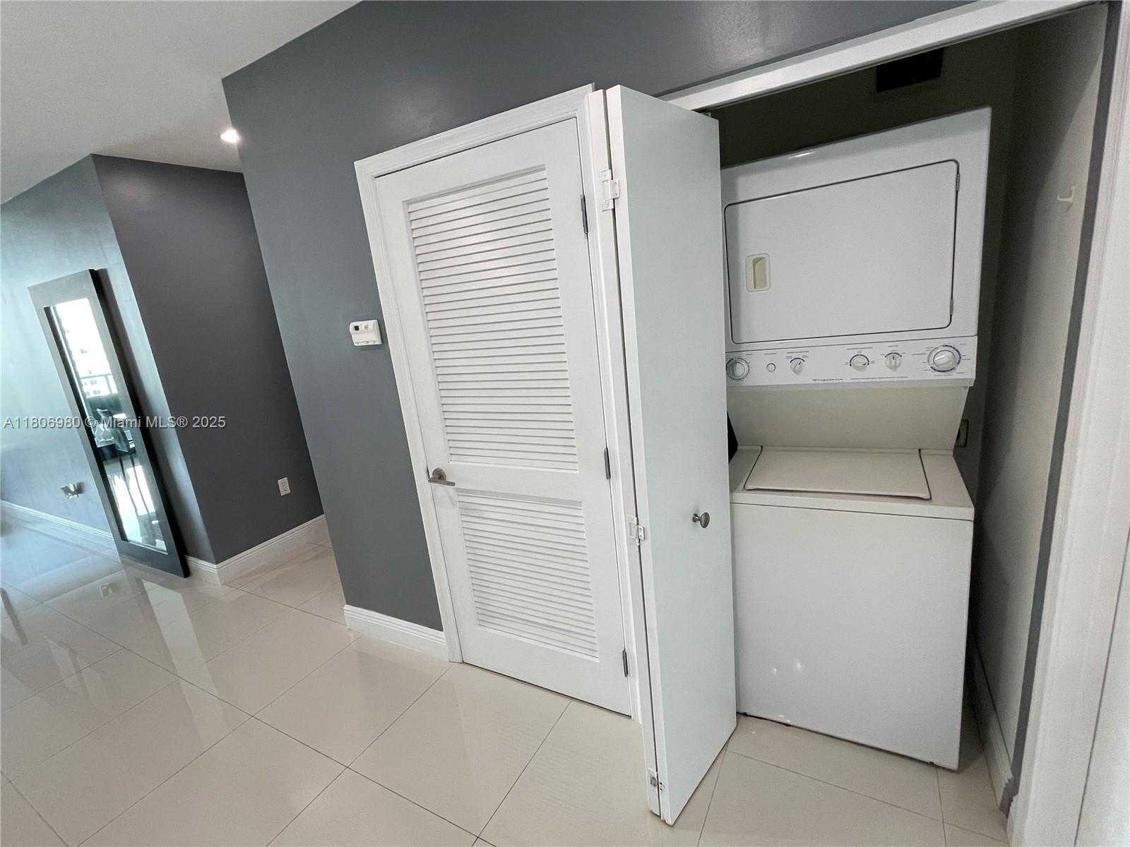 Small Image of 7928 EAST DR #805, North Bay Village Number 57