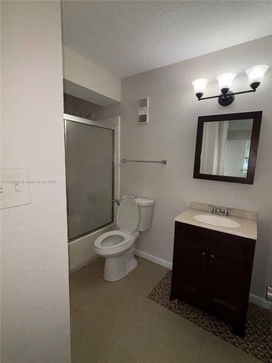 Small Image of 15591 SOUTH WEST 105TH TER #511, Miami Number 10