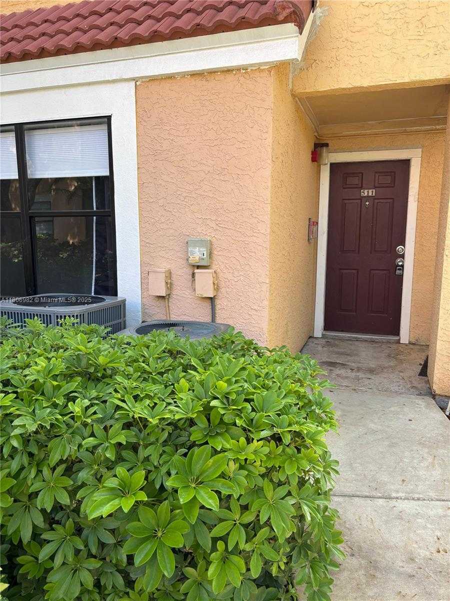 Small Image of 15591 SOUTH WEST 105TH TER #511, Miami Number 3